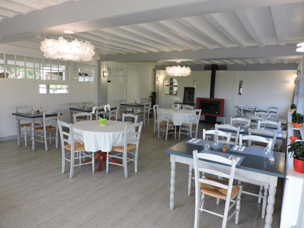 Auberge De La Roque La Roquette Buitenkant foto